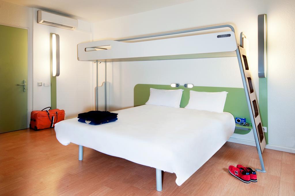 Ibis Budget Remiremont Esterno foto